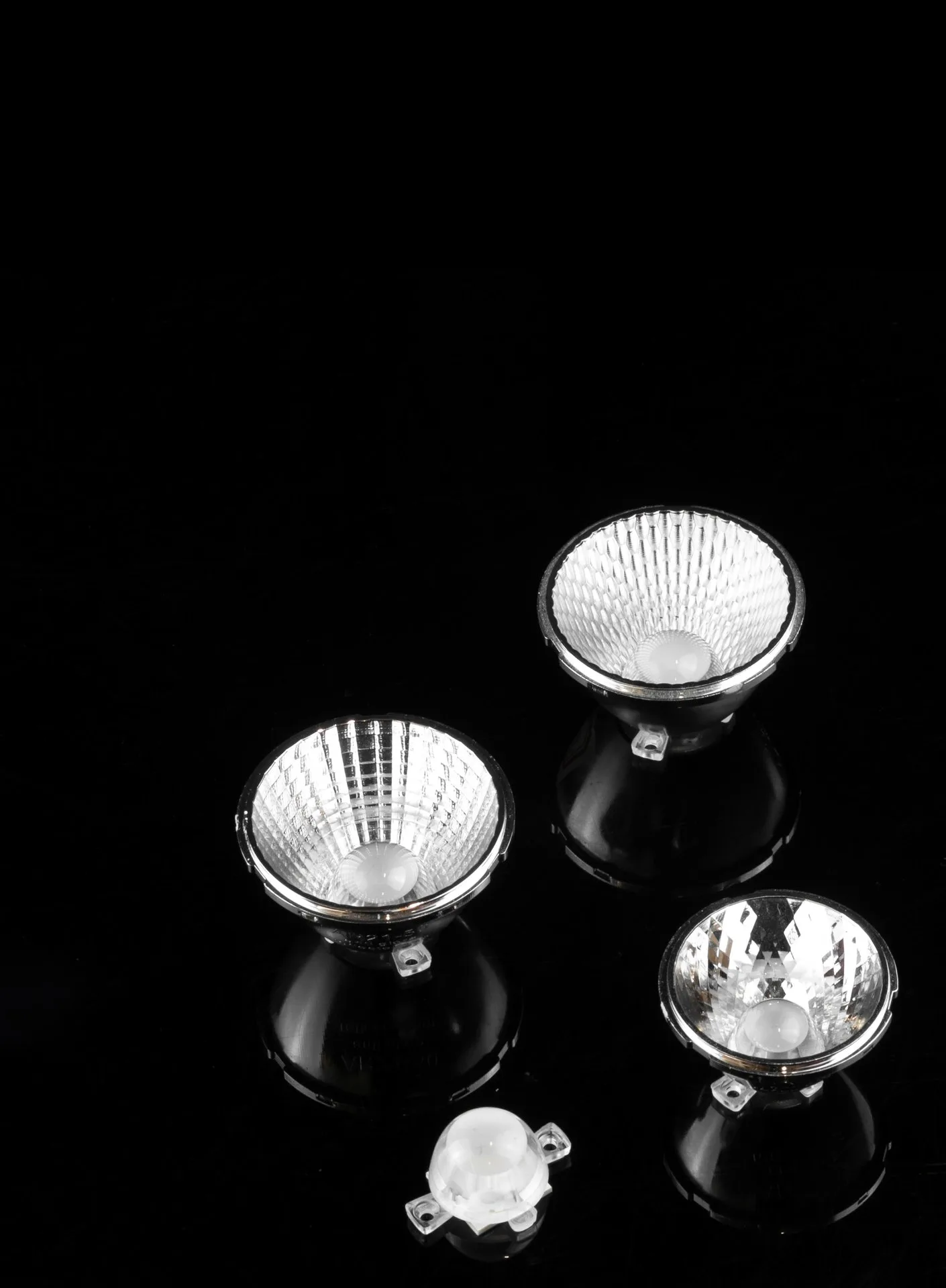 Yakeen UFO LED high bay light for warehouse DIALux lighting design and lux calculation